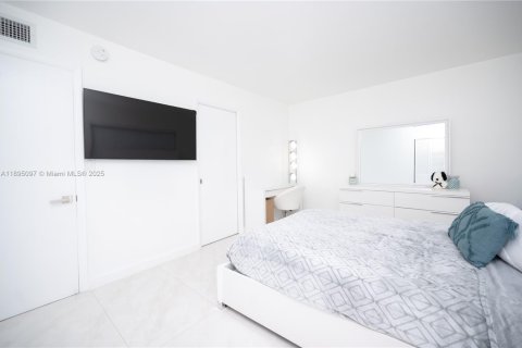 Copropriété à louer à Miami, Floride: 2 chambres, 86.96 m2 № 1947519 - photo 20