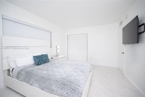 Copropriété à louer à Miami, Floride: 2 chambres, 86.96 m2 № 1947519 - photo 19