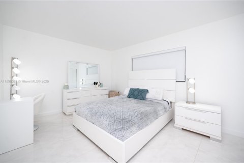 Copropriété à louer à Miami, Floride: 2 chambres, 86.96 m2 № 1947519 - photo 18