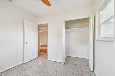 Villa ou maison à louer à Saint Petersburg, Floride: 2 chambres, 84.36 m2 № 2388343 - photo 17