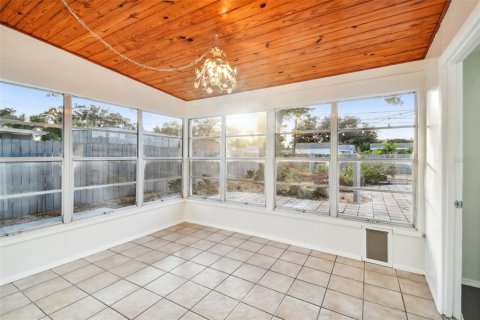 Villa ou maison à louer à Saint Petersburg, Floride: 2 chambres, 84.36 m2 № 2388343 - photo 18