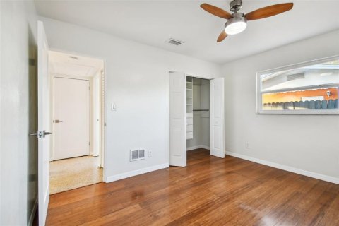 Villa ou maison à louer à Saint Petersburg, Floride: 2 chambres, 84.36 m2 № 2388343 - photo 12