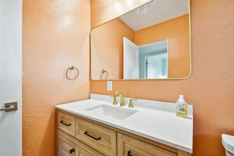 Villa ou maison à louer à Saint Petersburg, Floride: 2 chambres, 84.36 m2 № 2388343 - photo 15
