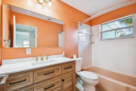 Villa ou maison à louer à Saint Petersburg, Floride: 2 chambres, 84.36 m2 № 2388343 - photo 14