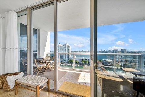 Condo in North Bay Village, Florida, 3 bedrooms № 1923204 - photo 8