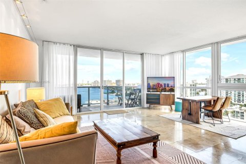 Condo in North Bay Village, Florida, 3 bedrooms № 1923204 - photo 4