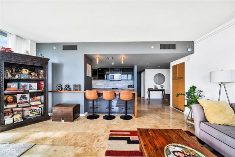 Condo in North Bay Village, Florida, 3 bedrooms № 1923204 - photo 6