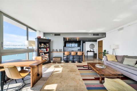 Condo in North Bay Village, Florida, 3 bedrooms № 1923204 - photo 10