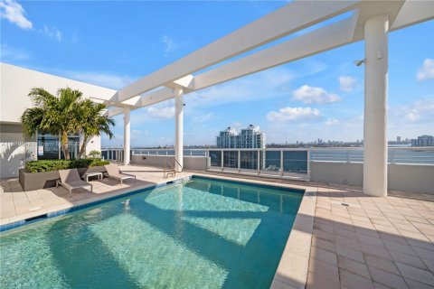 Condo in North Bay Village, Florida, 3 bedrooms № 1923204 - photo 30