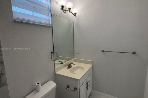 House in Lehigh Acres, Florida 3 bedrooms № 2257290 - photo 26