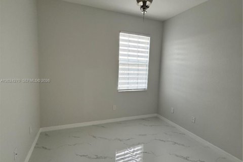House in Lehigh Acres, Florida 3 bedrooms № 2257290 - photo 24