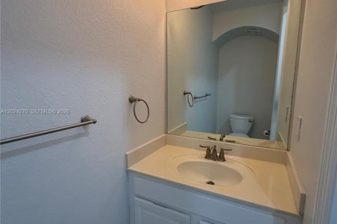 House in Lehigh Acres, Florida 3 bedrooms № 2257290 - photo 17