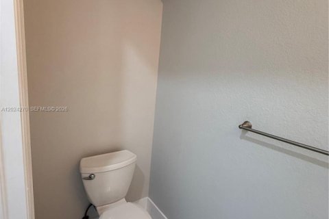 House in Lehigh Acres, Florida 3 bedrooms № 2257290 - photo 18