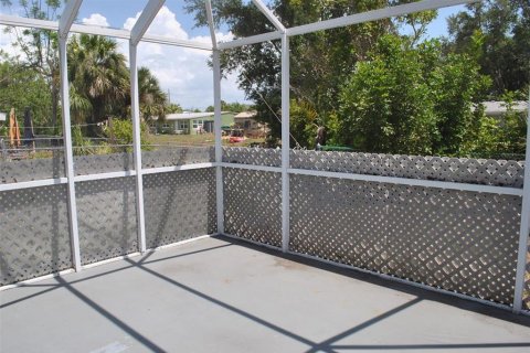 House in Port Charlotte, Florida 3 bedrooms, 111.95 sq.m. № 1751611 - photo 28