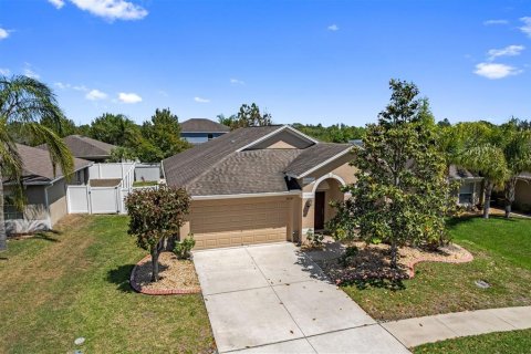 House in Hudson, Florida 4 bedrooms, 191.01 sq.m. № 2210336 - photo 2