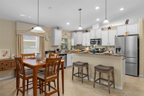 House in Hudson, Florida 4 bedrooms, 191.01 sq.m. № 2210336 - photo 15