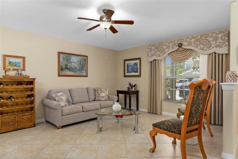 House in Hudson, Florida 4 bedrooms, 191.01 sq.m. № 2210336 - photo 9