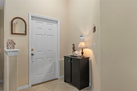 House in Hudson, Florida 4 bedrooms, 191.01 sq.m. № 2210336 - photo 7