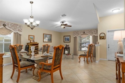 House in Hudson, Florida 4 bedrooms, 191.01 sq.m. № 2210336 - photo 10