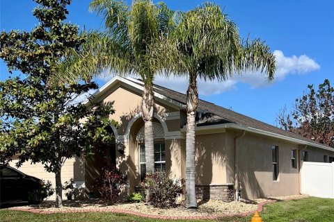 House in Hudson, Florida 4 bedrooms, 191.01 sq.m. № 2210336