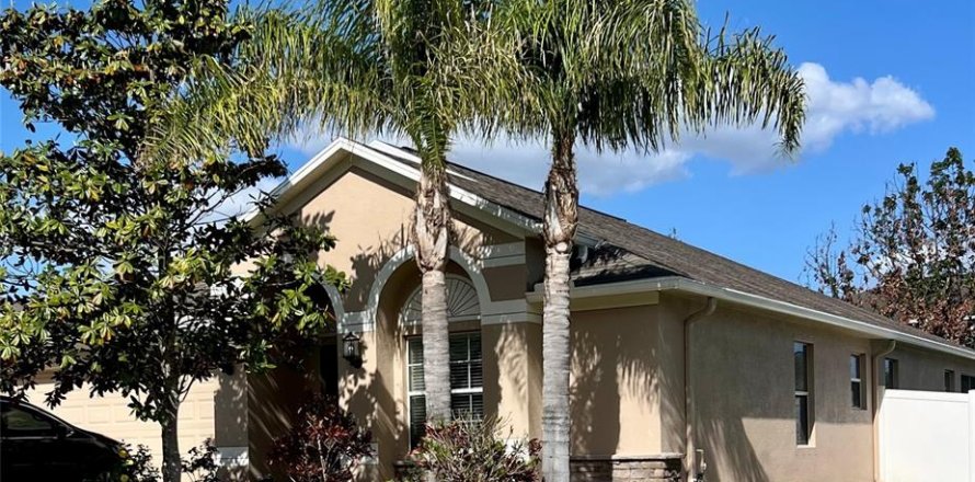 House in Hudson, Florida 4 bedrooms, 191.01 sq.m. № 2210336
