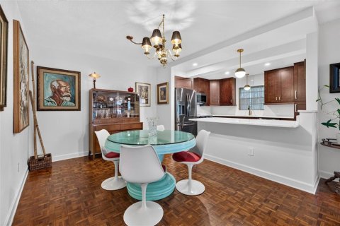 Купить кондоминиум в Сент-Питерсберг, Флорида 8 комнат, 112.23м2, № 2216355 - фото 14