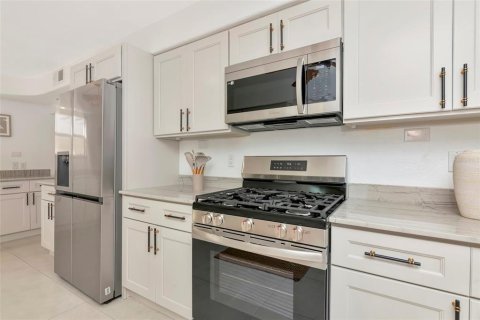 Villa ou maison à louer à Sarasota, Floride: 3 chambres, 308.81 m2 № 2121561 - photo 22