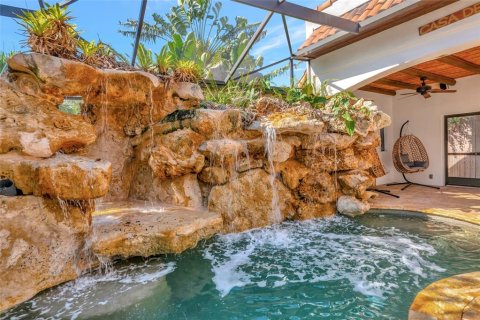 Villa ou maison à louer à Sarasota, Floride: 3 chambres, 308.81 m2 № 2121561 - photo 10