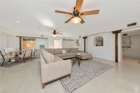Villa ou maison à louer à Sarasota, Floride: 3 chambres, 308.81 m2 № 2121561 - photo 19