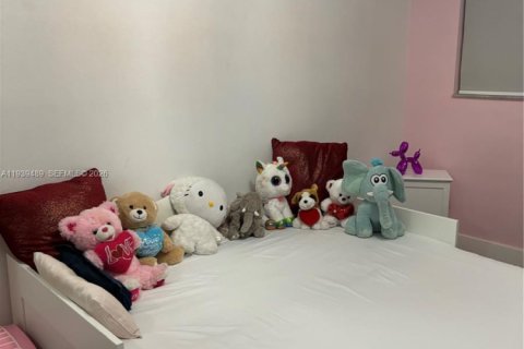 Снять в аренду таунхаус в Дорал, Флорида 3 спальни, 186.55м2, № 2005193 - фото 11