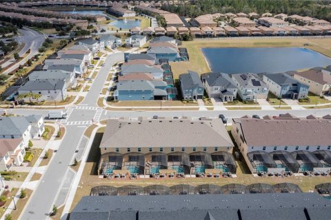 Townhouse in Kissimmee, Florida 4 bedrooms, 199.28 sq.m. № 1544568 - photo 10