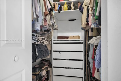 Touwnhouse à louer à Miami, Floride: 3 chambres, 137.96 m2 № 1967330 - photo 28