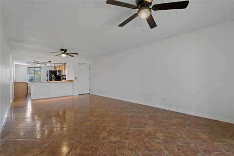 Condominio en venta en Oldsmar, Florida, 2 dormitorios, 97.92 m2 № 1534839 - foto 10