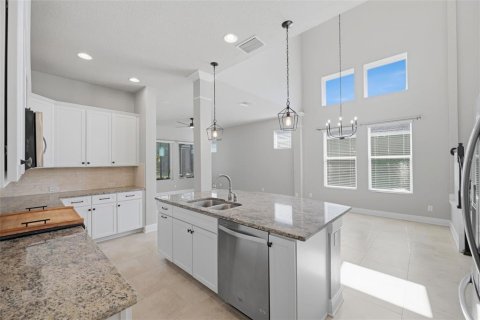 Villa ou maison à louer à Apollo Beach, Floride: 4 chambres, 221.76 m2 № 2432709 - photo 15
