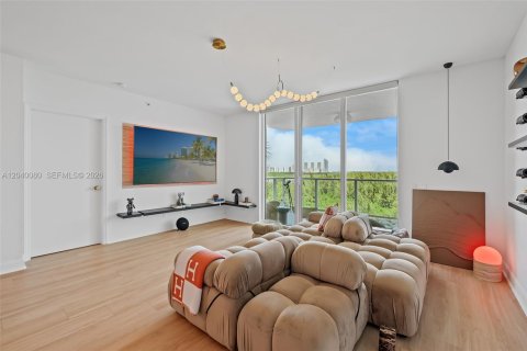 Copropriété à vendre à North Miami, Floride: 3 chambres, 175.21 m2 № 2087095 - photo 6