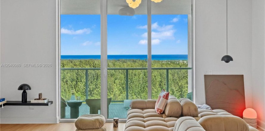 Condo à North Miami, Floride, 3 chambres № 2087095