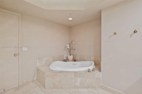 Copropriété à vendre à North Miami, Floride: 3 chambres, 175.21 m2 № 2087095 - photo 23