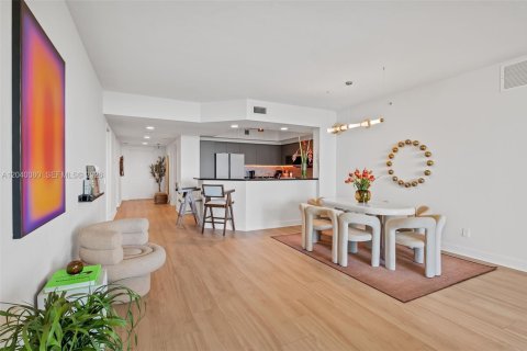 Copropriété à vendre à North Miami, Floride: 3 chambres, 175.21 m2 № 2087095 - photo 27