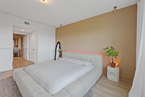 Copropriété à vendre à North Miami, Floride: 3 chambres, 175.21 m2 № 2087095 - photo 17
