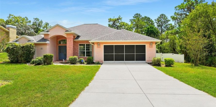 Villa ou maison à Homosassa, Floride 3 chambres, 221.66 m2 № 2342063