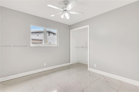 House in Margate, Florida 3 bedrooms, 138.52 sq.m. № 2026534 - photo 11