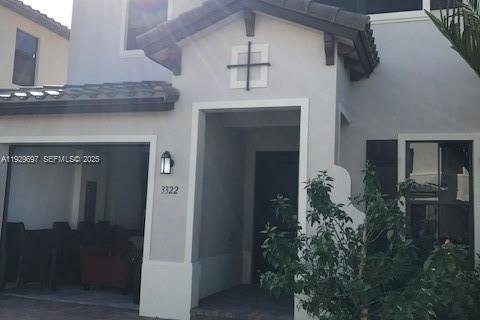 Снять в аренду виллу или дом в Хайалиа, Флорида 4 спальни, 226.03м2, № 1989376 - фото 2