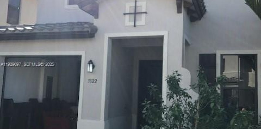 Дом в Хайалиа, Флорида 4 спальни, 226.03м2 № 1989376