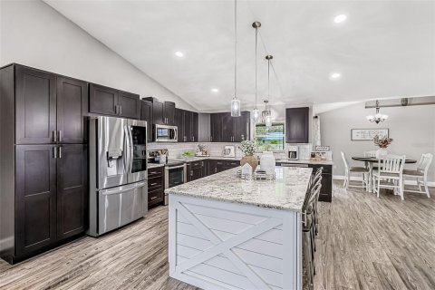Casa en venta en Deltona, Florida, 4 dormitorios, 193.98 m2 № 1902904 - foto 16