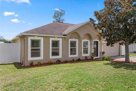 Casa en venta en Deltona, Florida, 4 dormitorios, 193.98 m2 № 1902904 - foto 4