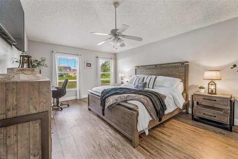 Casa en venta en Deltona, Florida, 4 dormitorios, 193.98 m2 № 1902904 - foto 10