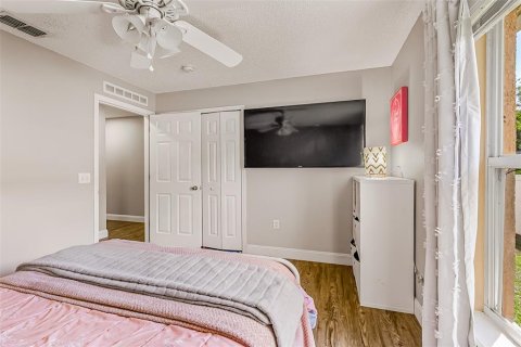 Casa en venta en Deltona, Florida, 4 dormitorios, 193.98 m2 № 1902904 - foto 28