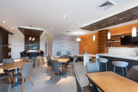 Снять в аренду кондоминиум в Майами, Флорида 3 спальни, 139.82м2, № 2039103 - фото 7