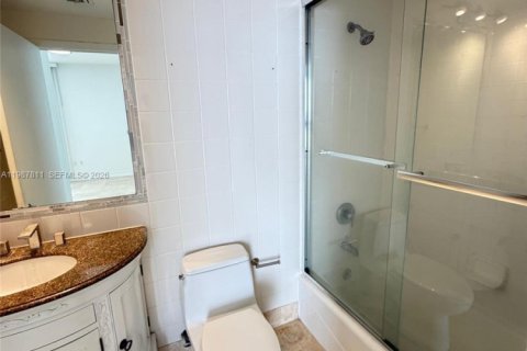 Condo in Miami, Florida, 1 bedroom № 2255255 - photo 9