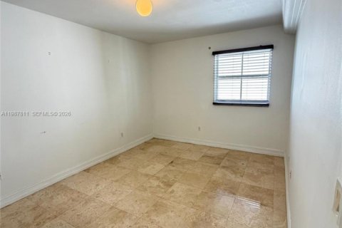 Condo in Miami, Florida, 1 bedroom № 2255255 - photo 8